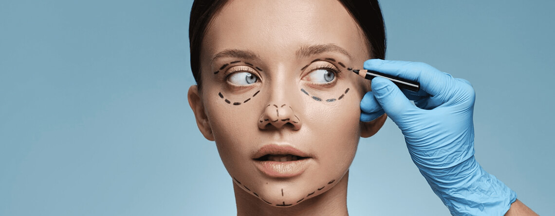  Best cosmetic surgeon in Delhi - Dr Rajat Gupta
