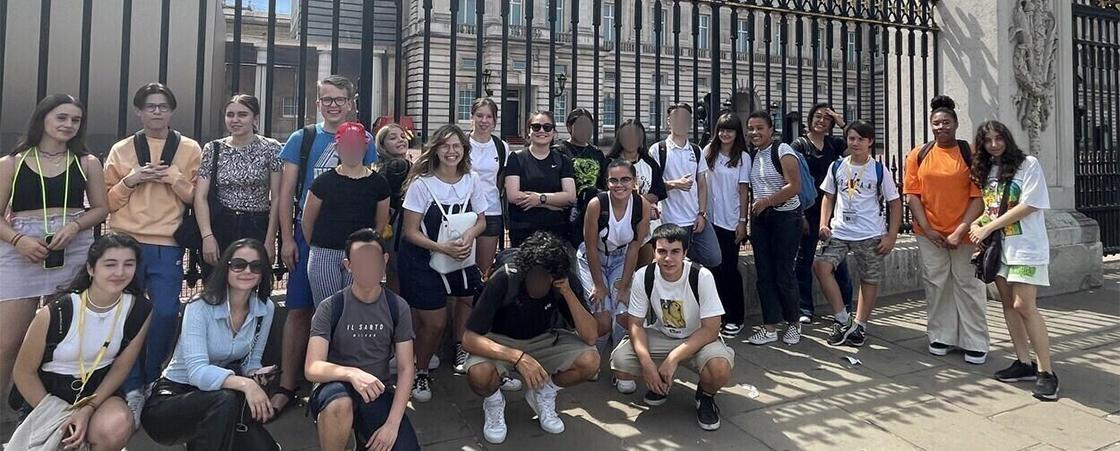  English Social Programme in London - Learn English in UK