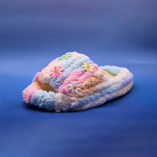  Step Into Everyday Comfort with Stylish Fluffy Slides for All Seasons