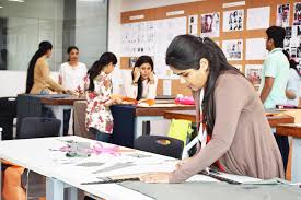  WE ARE HIRING FASHION DESIGNING