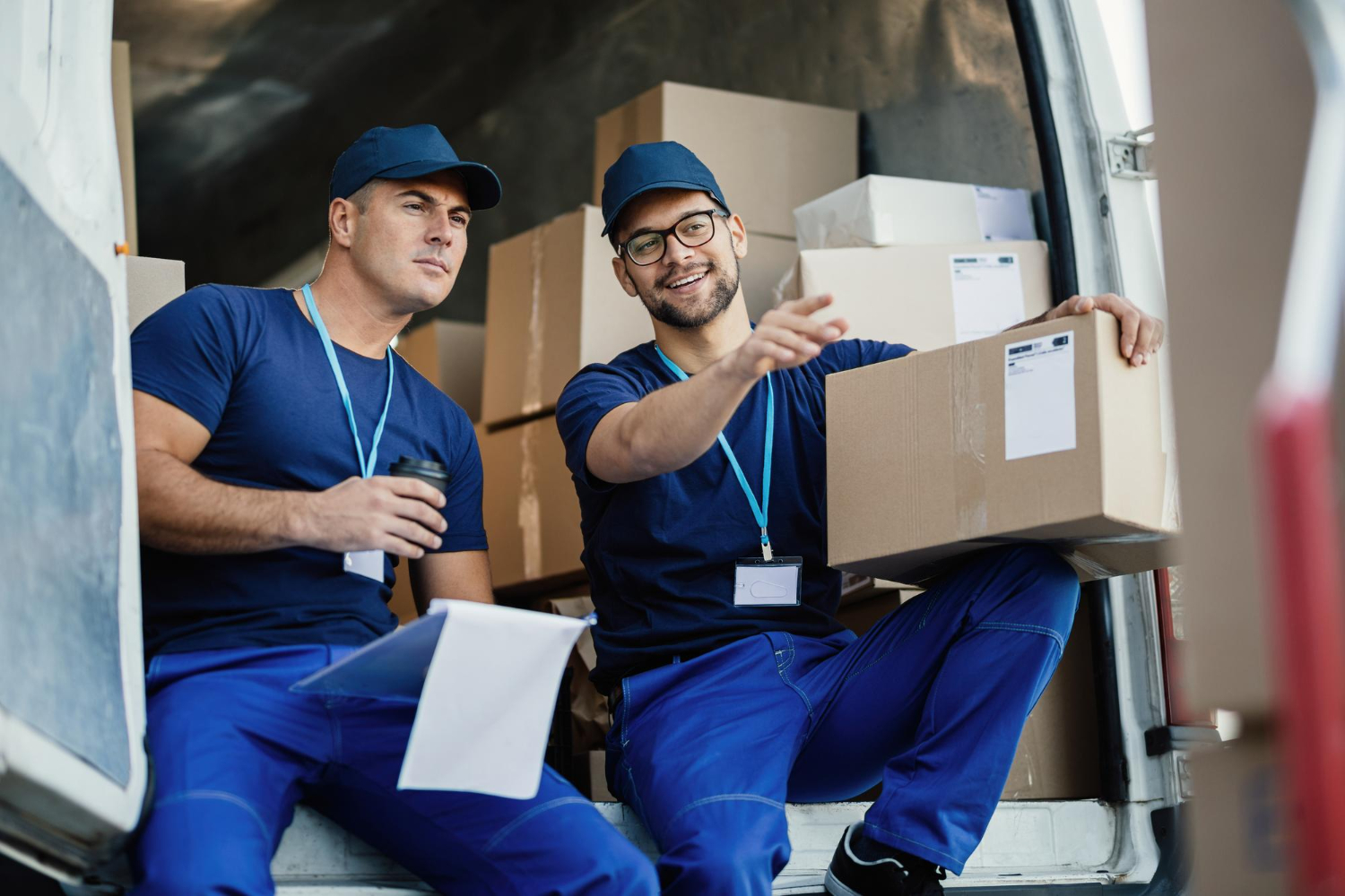  Get the expert services of shifting household goods