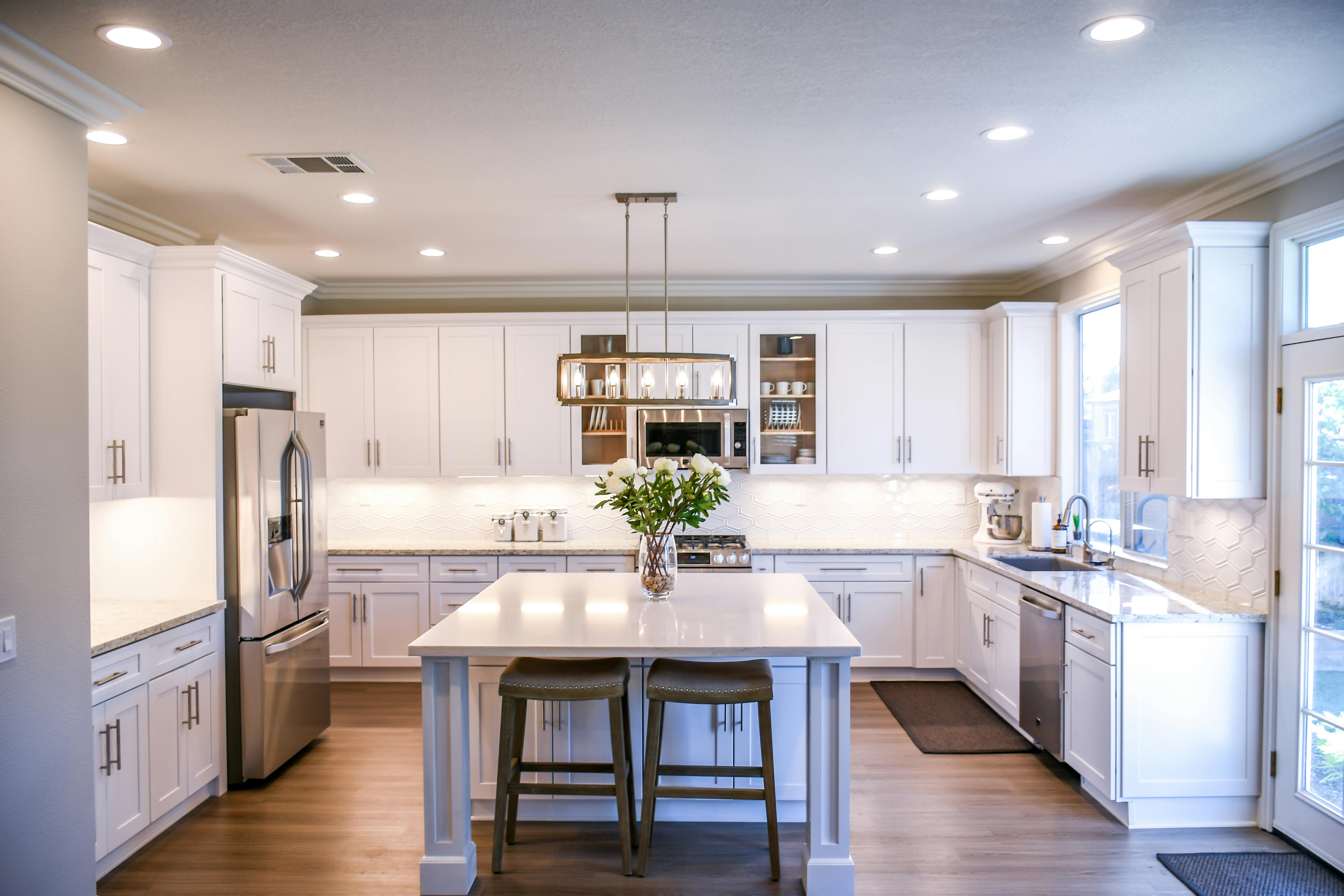  Simple Guide to Clean Grease off Kitchen Cabinets