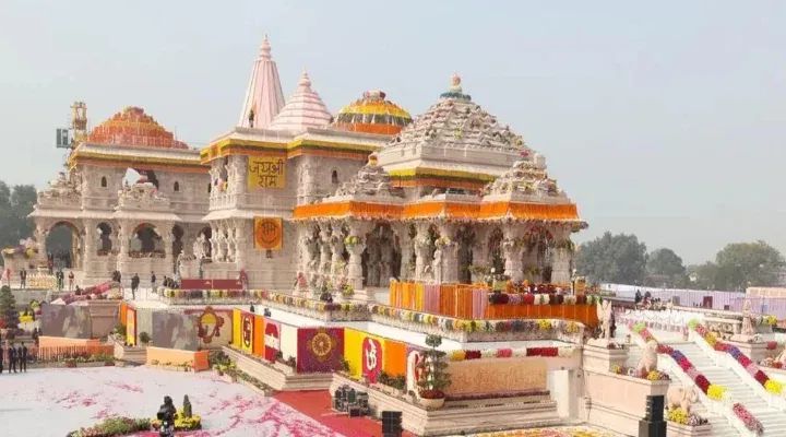  Varanasi to Ayodhya Tour Package with Comfortable Travel Plans
