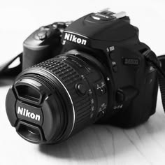  Nikon Camera