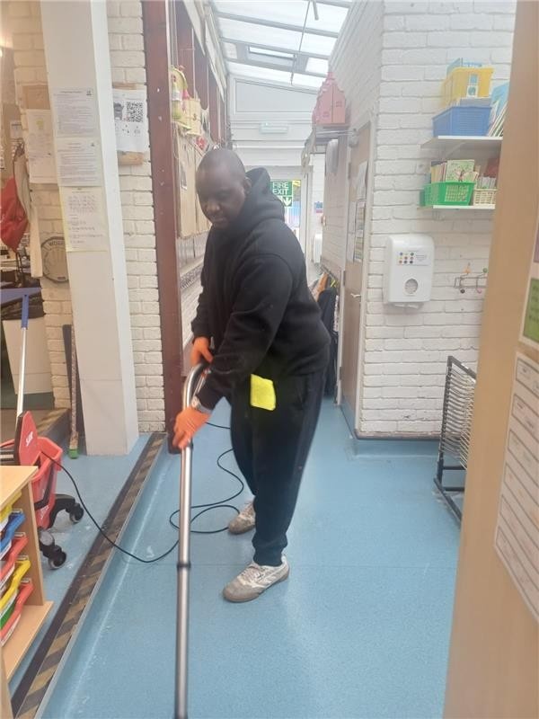  Get Reliable Cleaners in Sutton for a Spotless Property