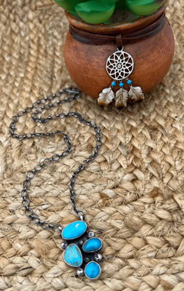  Native American Neckwear & Turquoise Necklaces