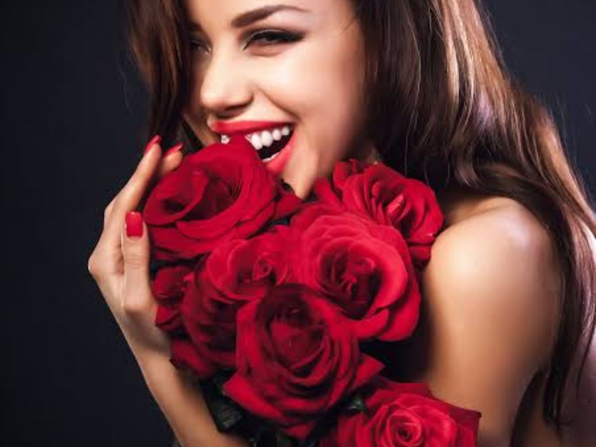  Open Late Florist Birmingham | Same-Day Luxury Flower Delivery