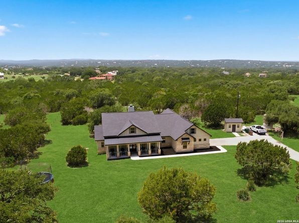  Luxury Real Estate Agent in Fair Oaks Ranch TX | Buy Your Home