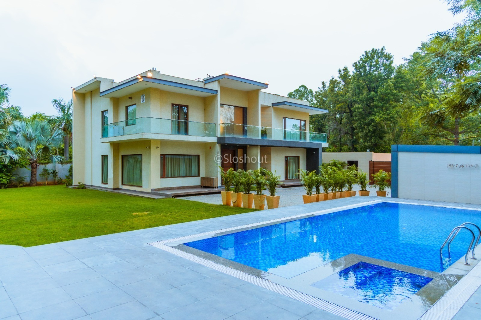  Best Villas In Gurgaon for Party | Sloshout