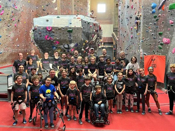  Volunteer Time Off | Employee Volunteer Programs