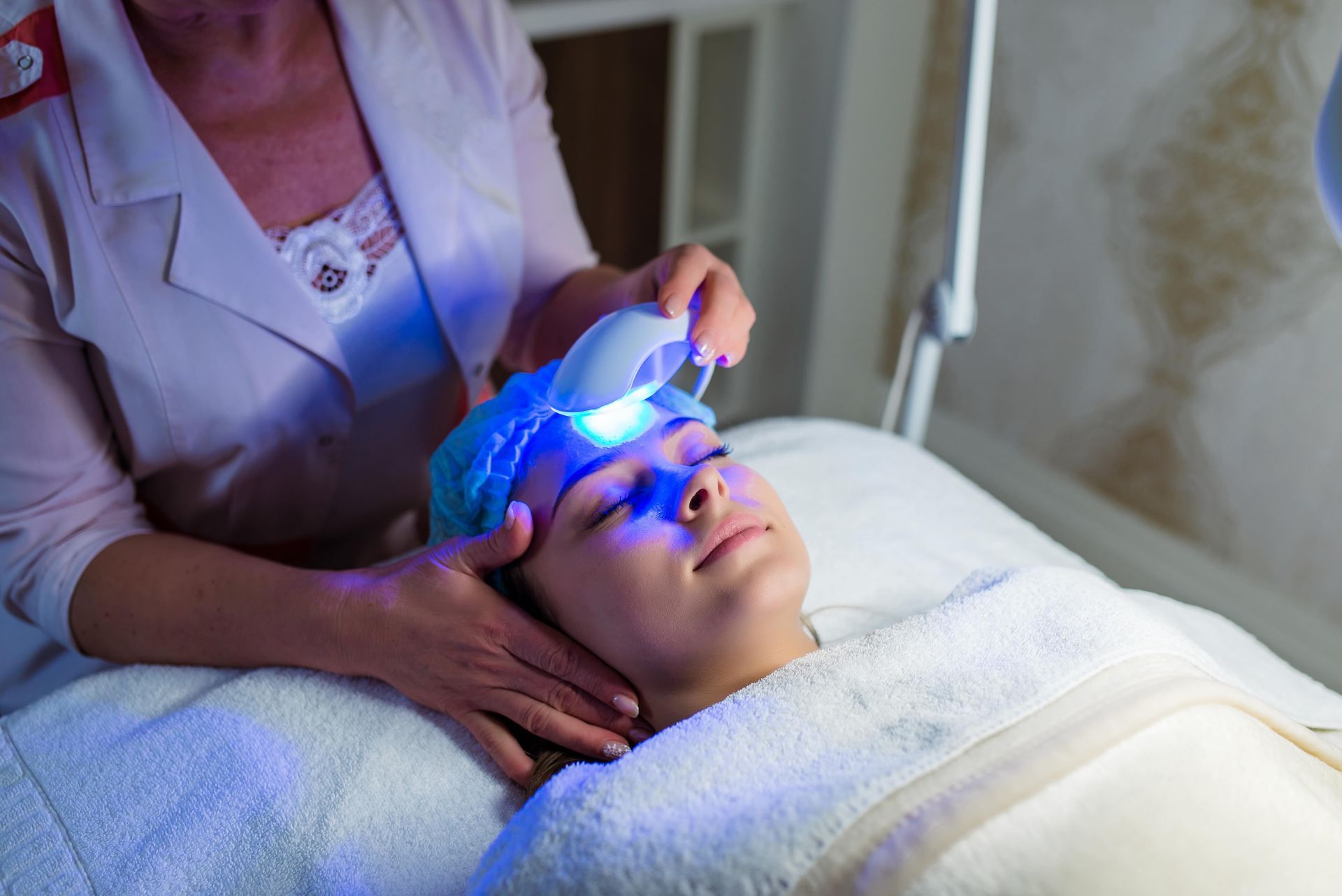  Explore Blue Light Face Mask Benefits for Skin Health
