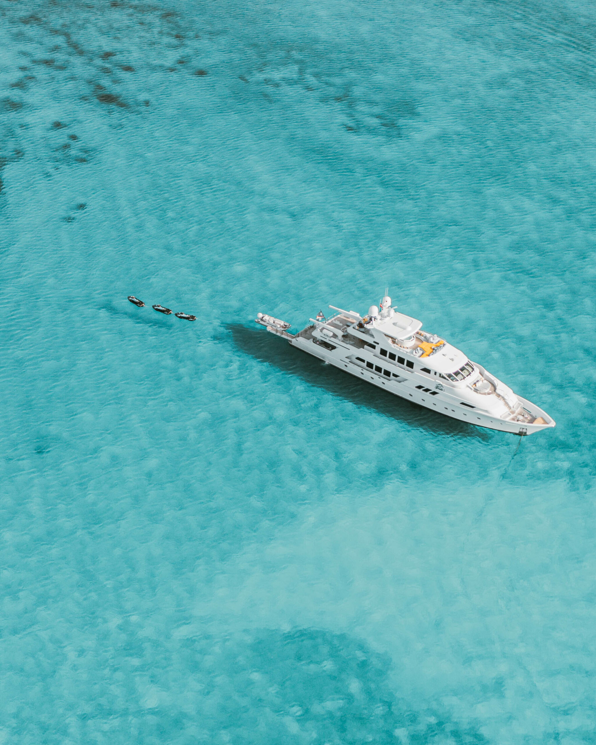  Unforgettable Bahamas Yacht Charter: A Luxury Experience