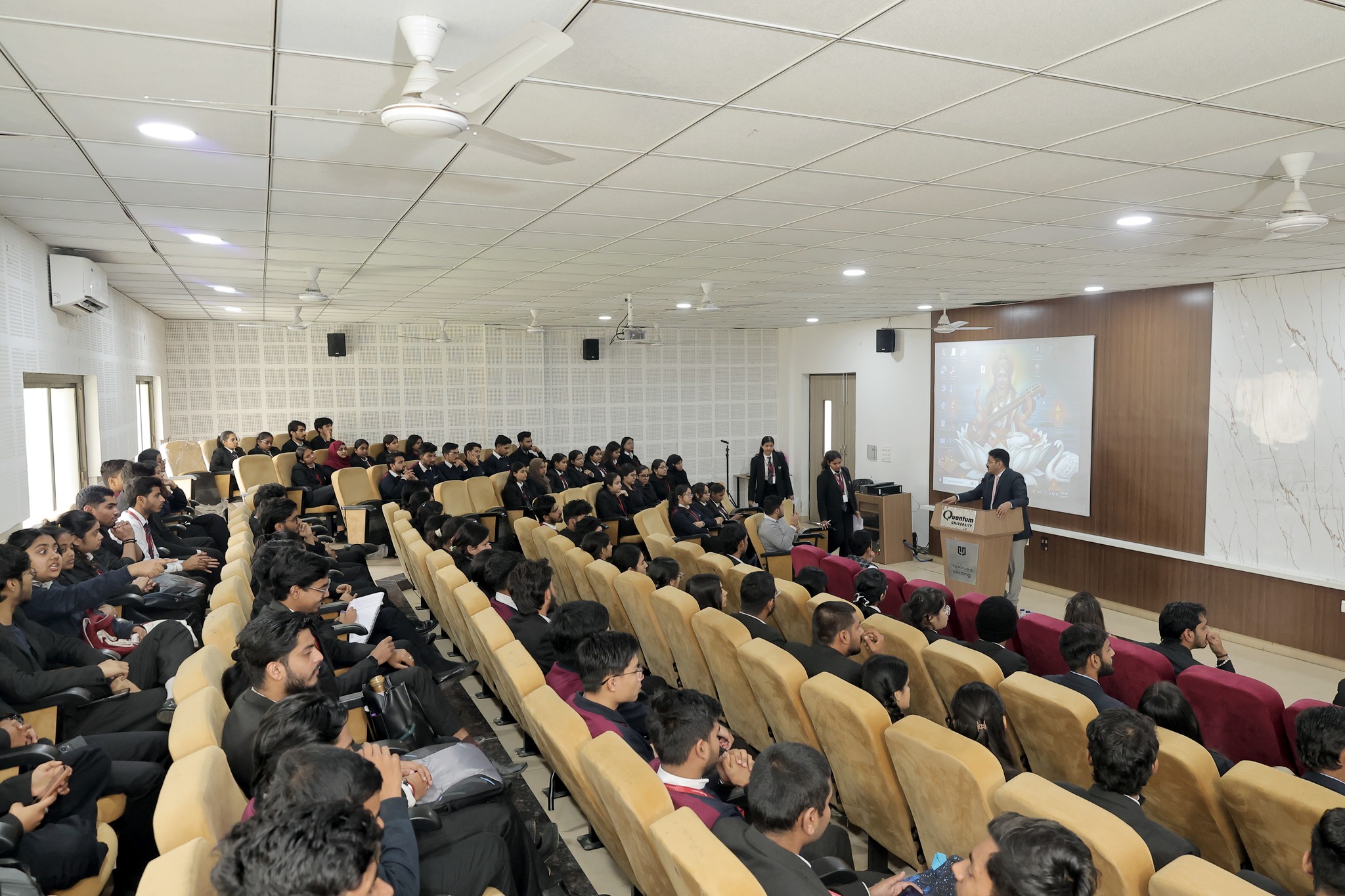  B.Tech ECE College in Dehradun | Quantum University