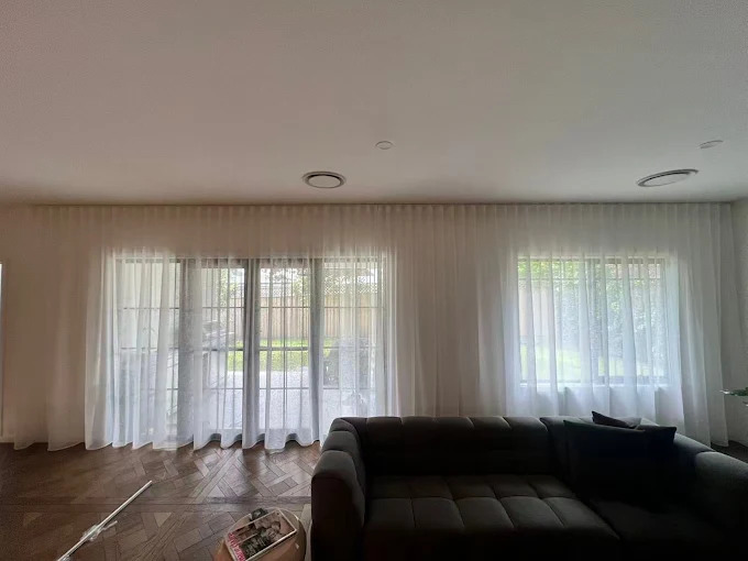  Custom Roller Blinds Warrawong | Blockout Roller Blinds & Professional Installation