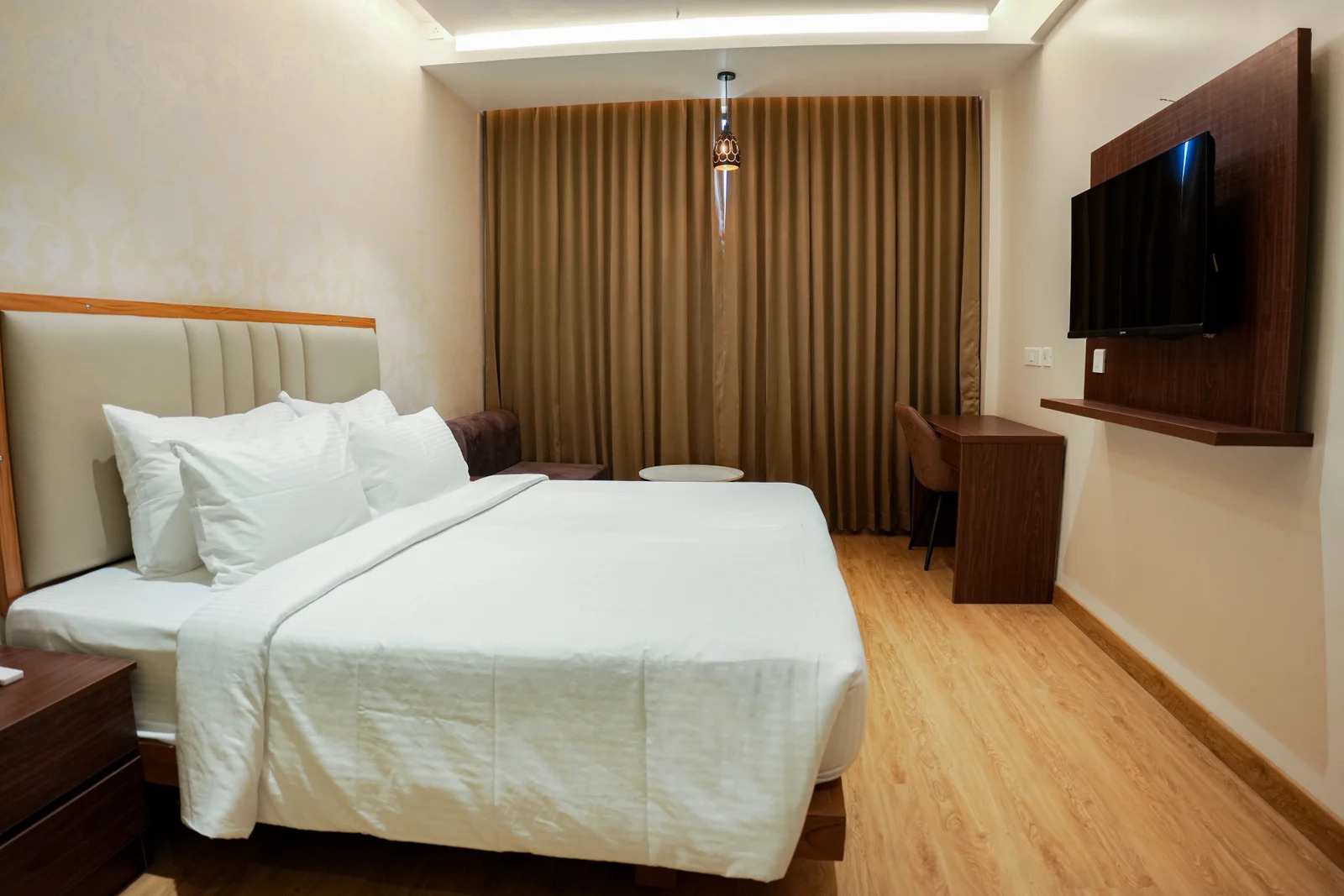  Business Hotel Near Coimbatore Airport | Manchester Suites