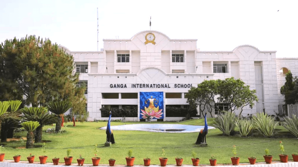  Boarding School in Delhi with Hostel
