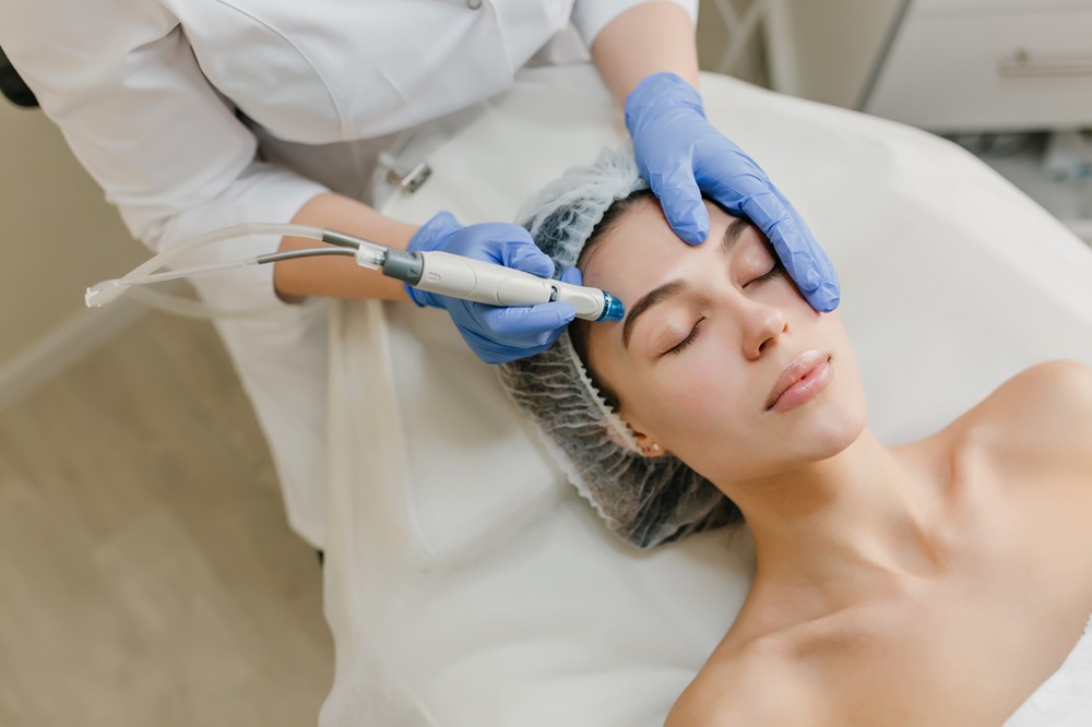  Hydrafacial Treatment in Blackburn – Deep Cleanse, Hydrate & Glow Instantly