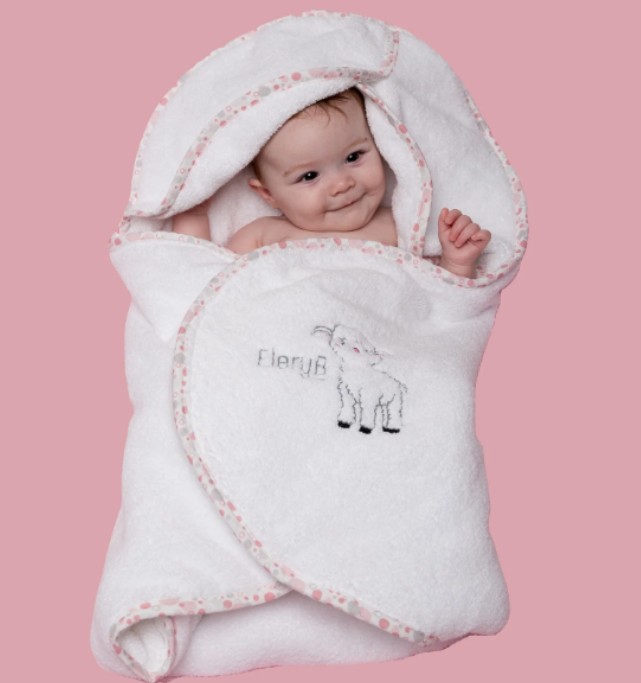  Shop Luxury Pink Hooded Baby Towel for Ultimate Baby Comfort at EleryB