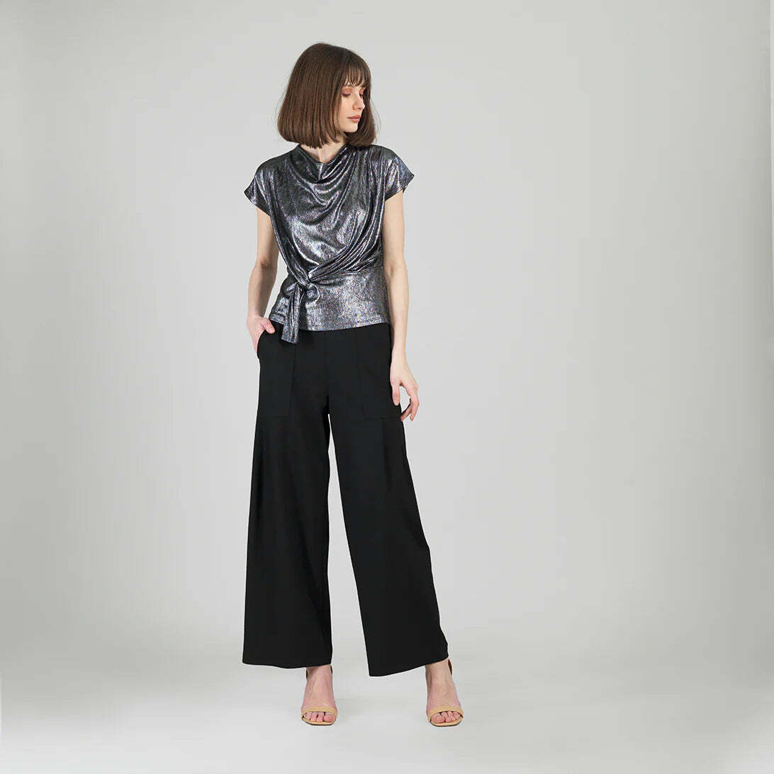  Buy Stylish Women’s Tops & Blouses Near Santa Monica CA