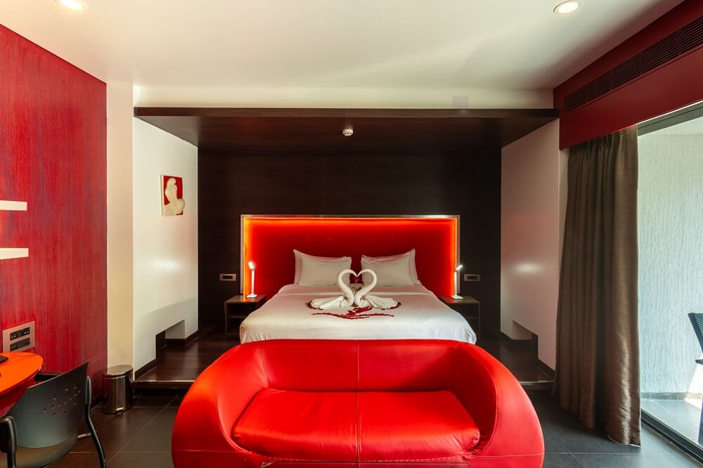  Couple Friendly Hotels In Goa Near Beach