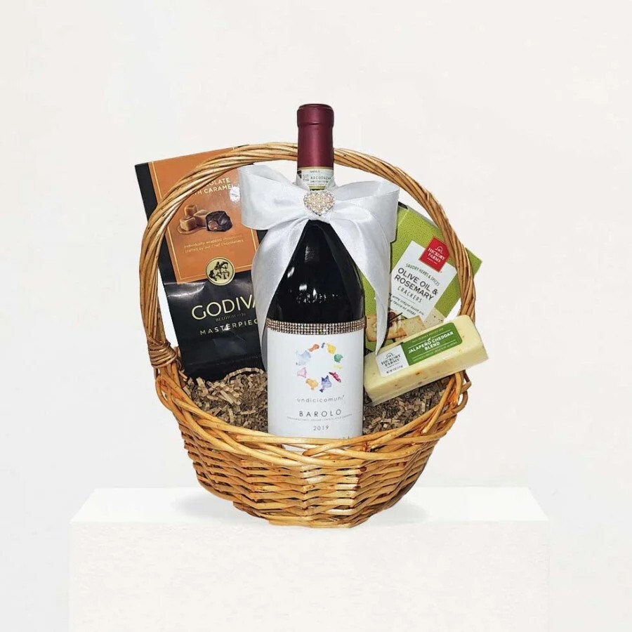  Best Luxury Bridal Shower Gifts