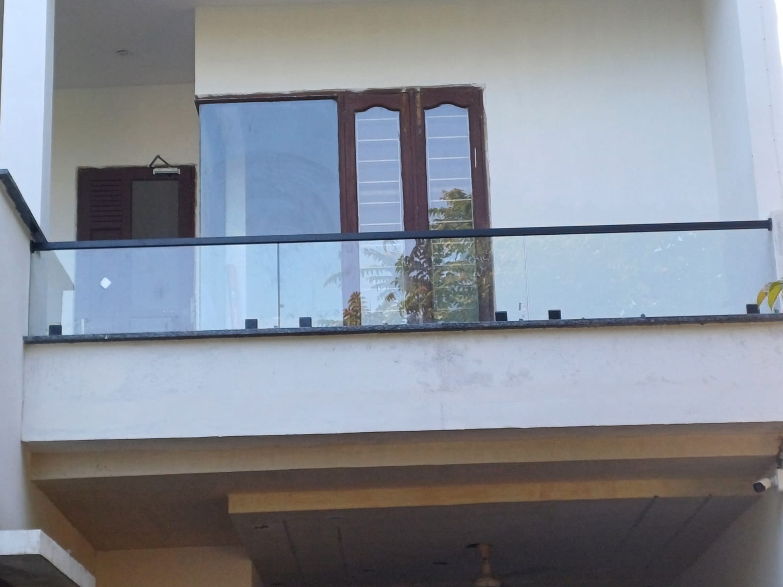  THAKUR GLASS WORK LUDHIANA  TOUGHENED GLASS LOW PRICE DEALER SHOP