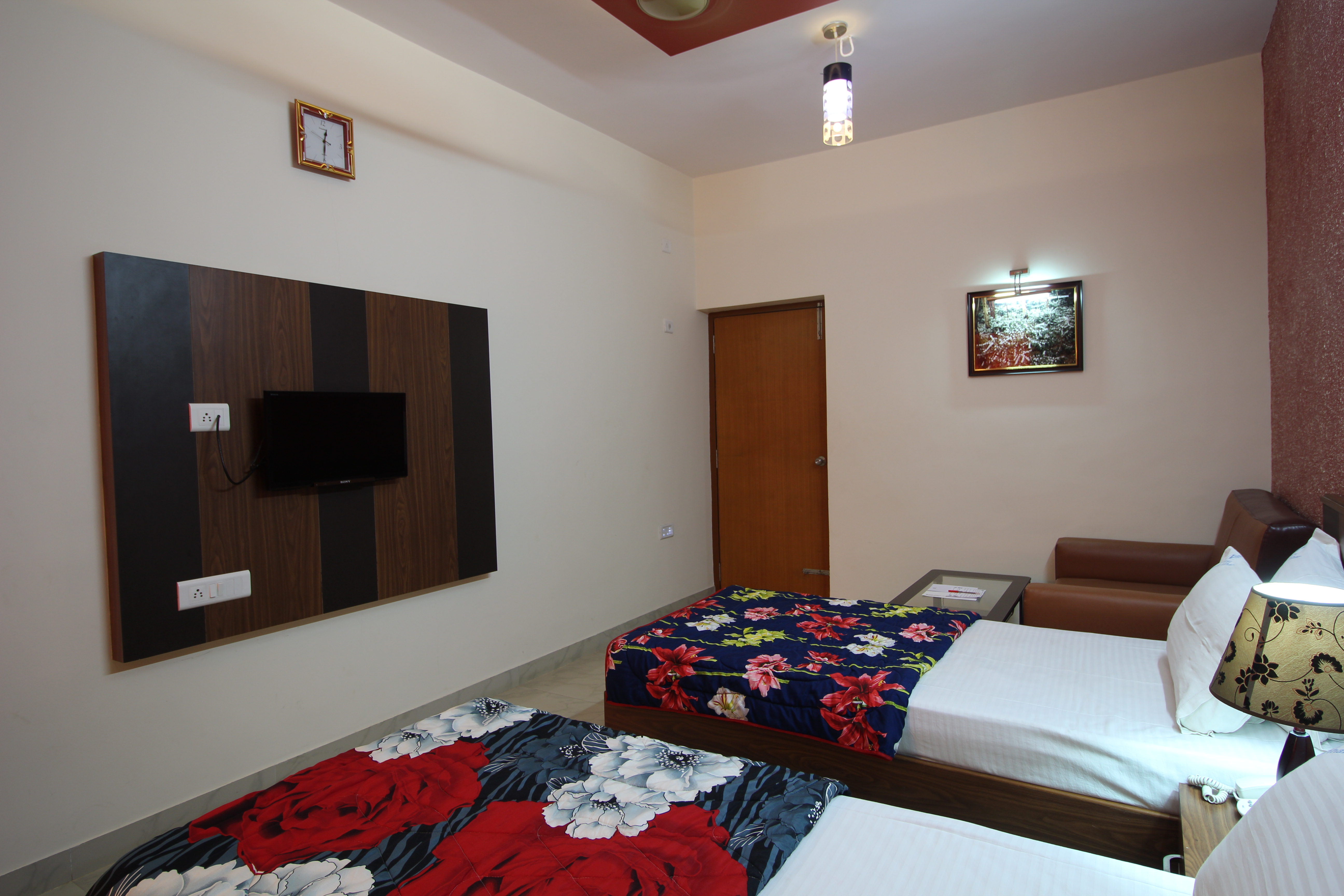  Comfortable Stay in Chikkamagaluru at Hotel Vasanth Vihar