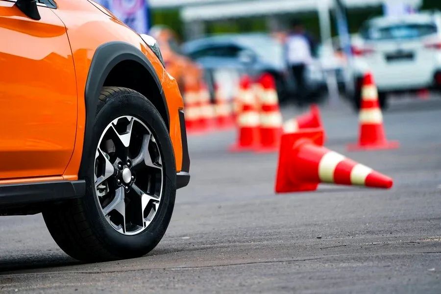  Learn Essential Road Skills Through classroom driving courses