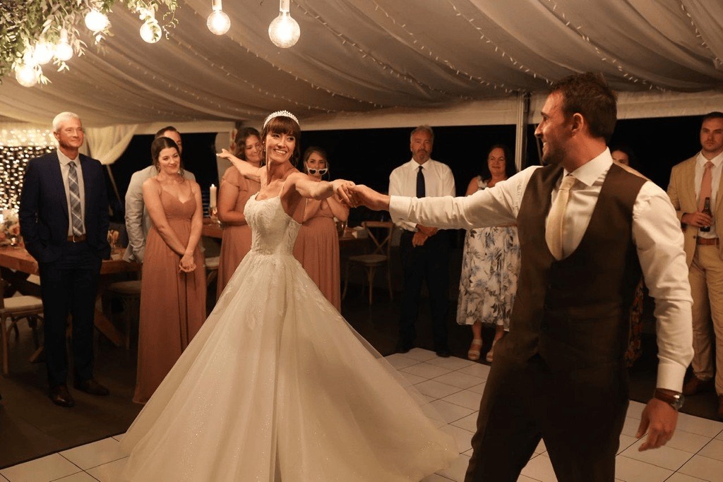  Learn with the Best Dance Classes for Beginners Couple in Abu Dhabi