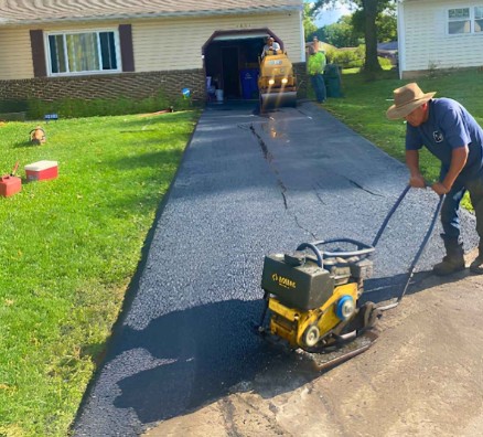  Asphalt Crack Filling in Columbus Ohio for Pavement Care