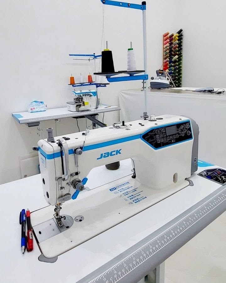  Sewing Machine Dealers-Usha