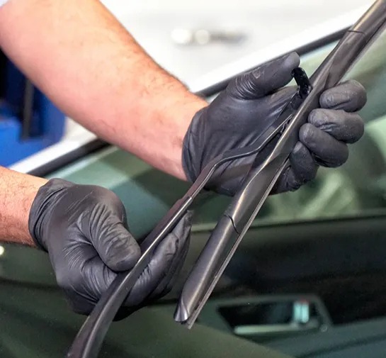  Our Abu Dhabi Auto Glass Team Works With Unmatched Precision