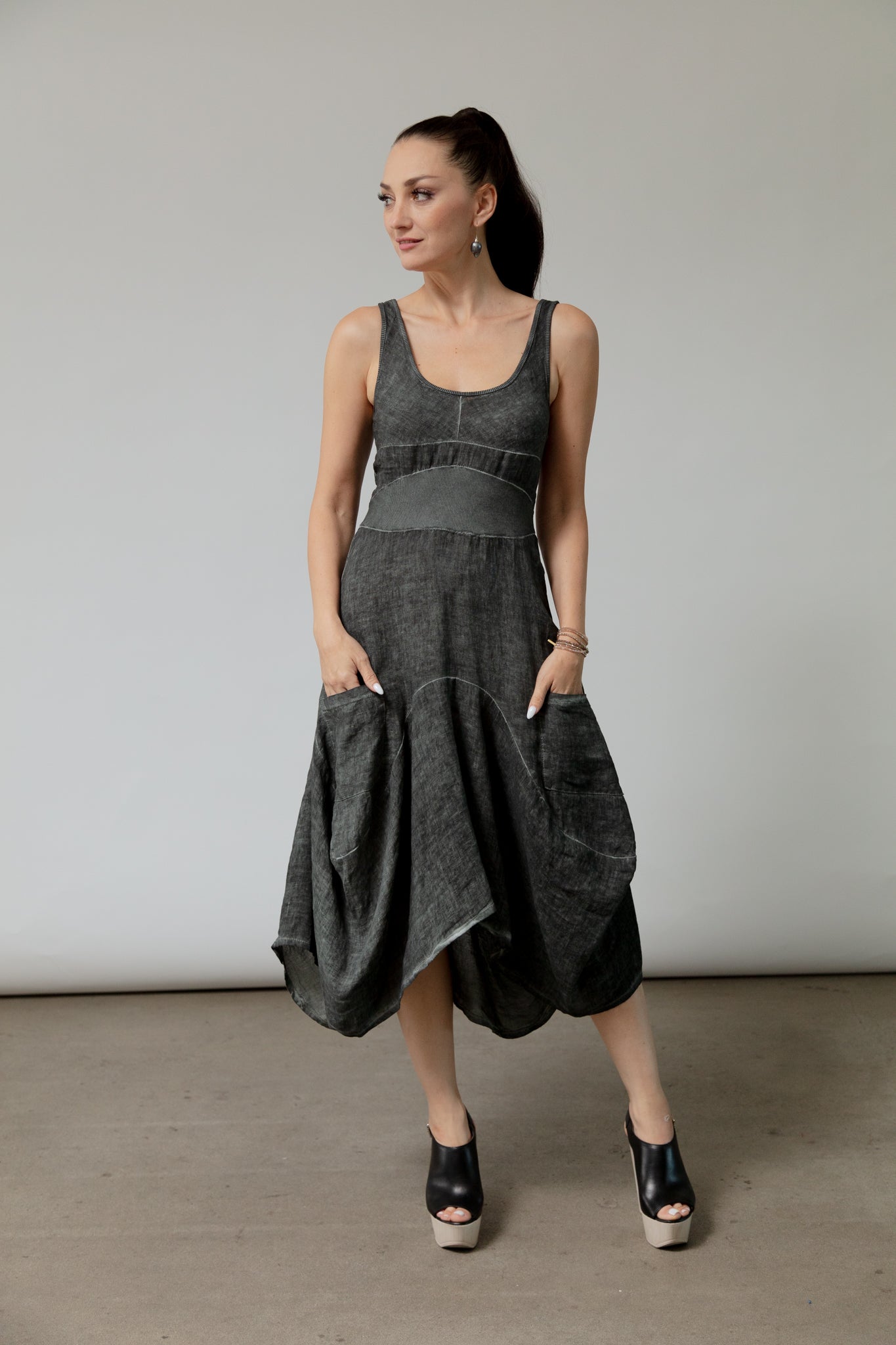  Best Italian Linen Dresses in Santa Monica for USA Summer Style