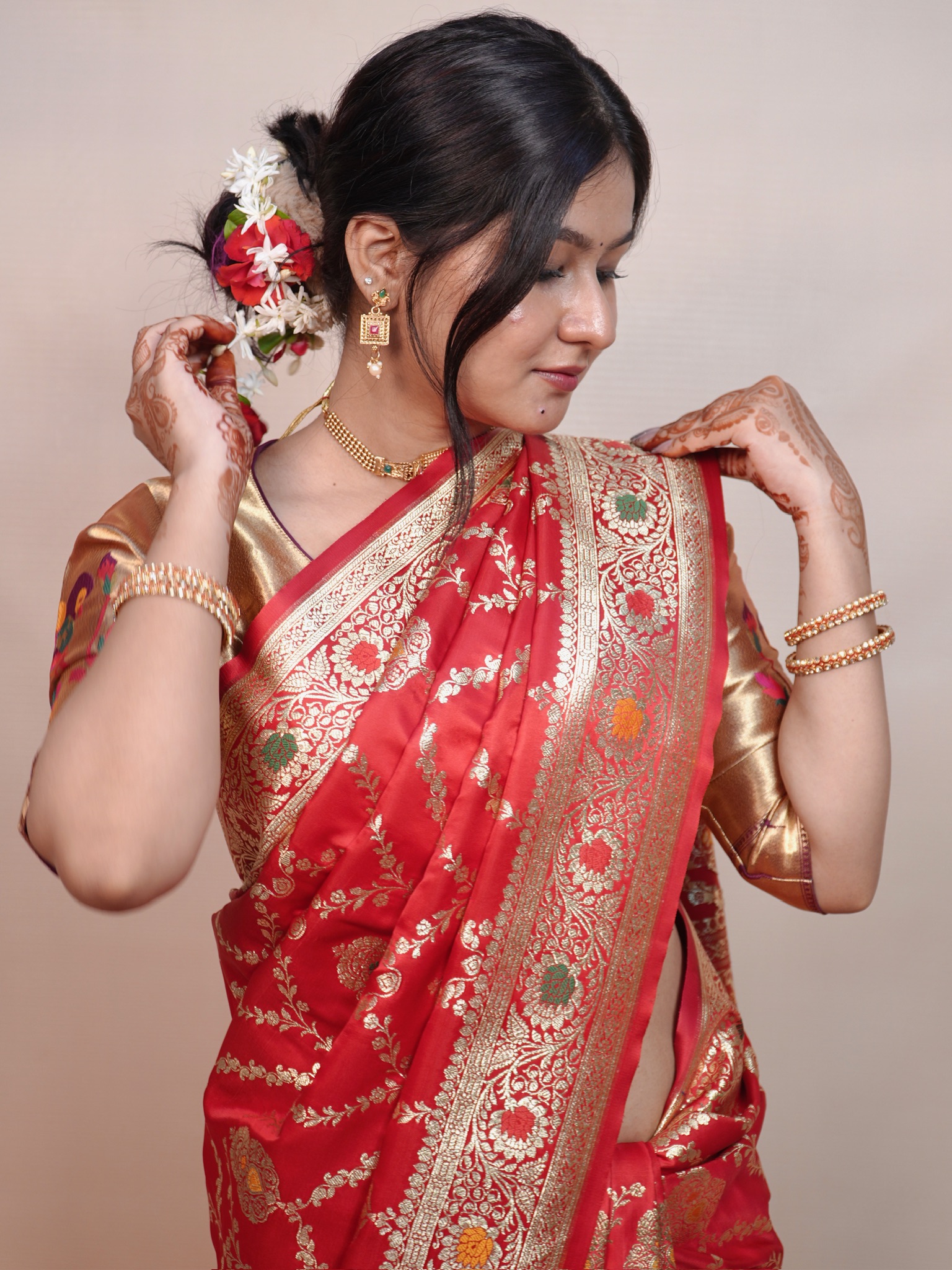  Banarasi Saree Shop in Varanasi
