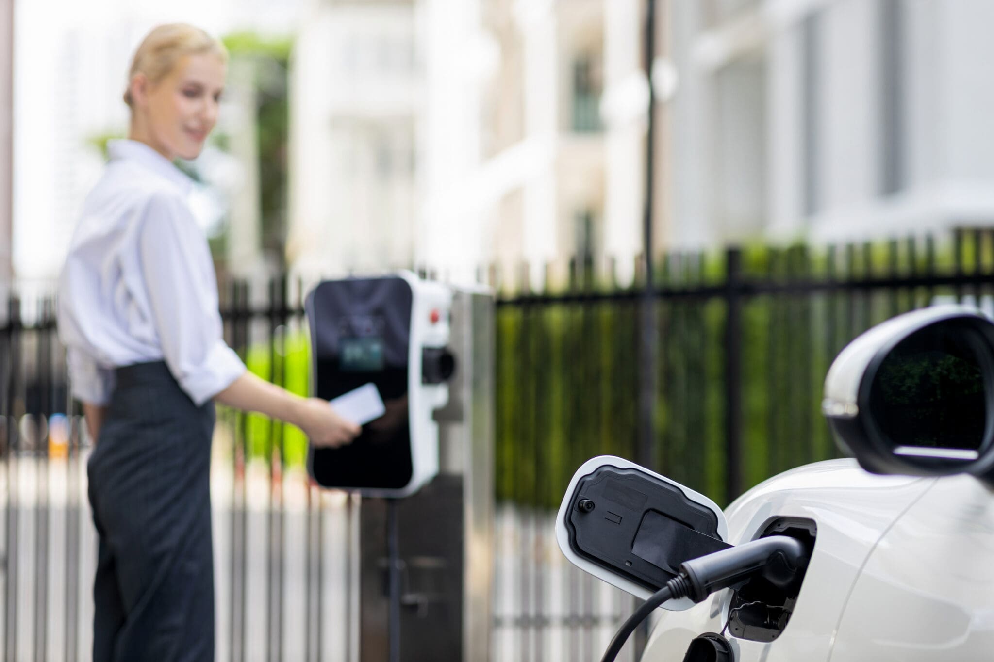  Electric Vehicle Fleet Conversion for Lower Fleet Costs