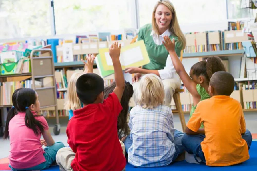  Distance Diploma in Montessori Teacher Training Course.