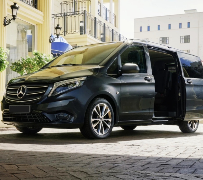  Airport Maxi Taxi Cranbourne South You Can Rely On