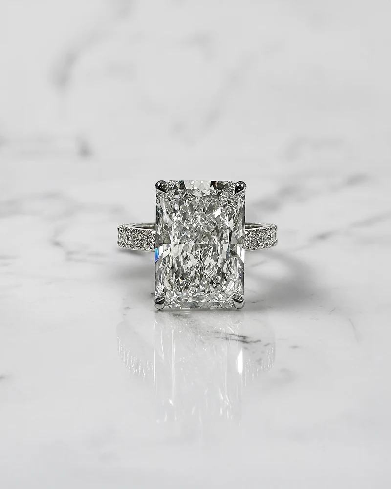  Radiant Cut Engagement Ring: Timeless Elegance & Modern Sparkle