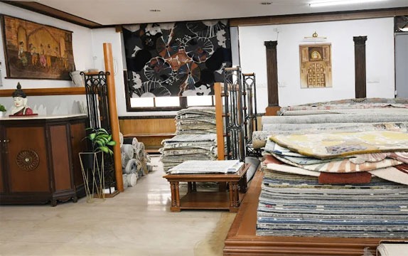  Best Rugs & Carpet Manufacturers in Delhi for Custom & Wholesale Weaves | Saraswati Global