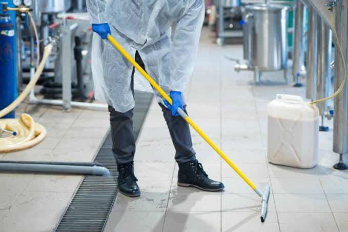  What Is a Commercial Cleaning Service?