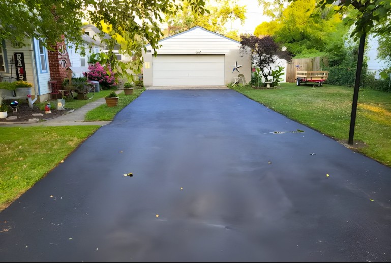  Asphalt Paving in Central Ohio for Property Surfaces