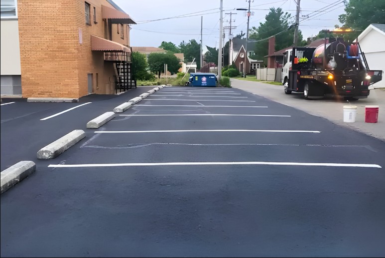  Residential Asphalt Services in Columbus Ohio for Durable Driveways