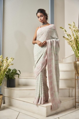  Hand Embroidered Garments in Delhi for Refined Traditional Fashion