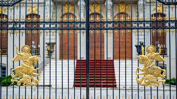  How to Maintain Your Gate for HDB
