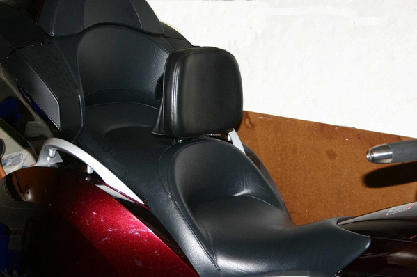  Motorcycle Back Support & Adjustable Motorcycle Backrest | Victory