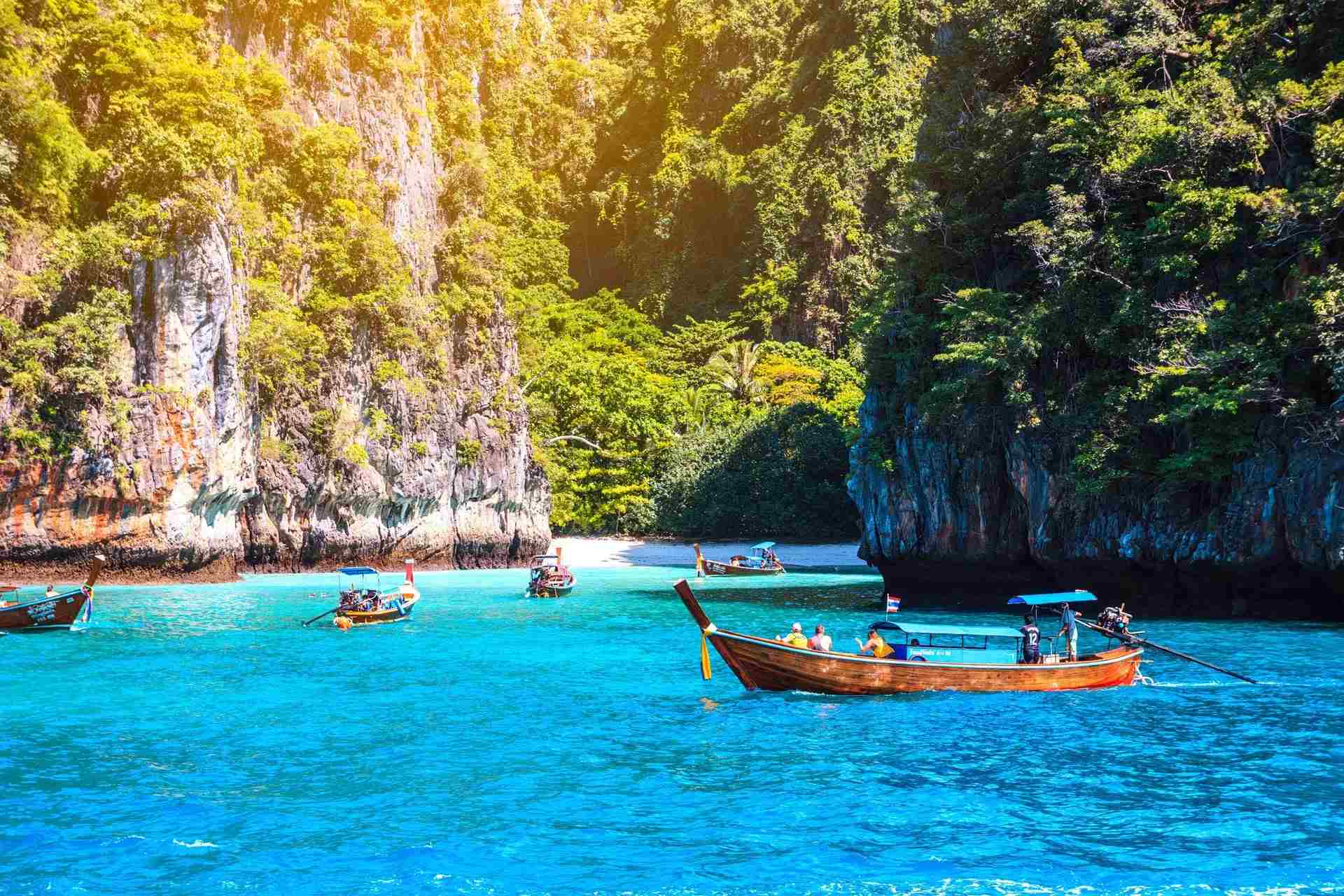  Krabi Holidays: Discover Thailand's Scenic Coast