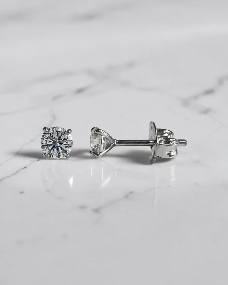 Beautiful Diamond Stud Earrings with Exceptional Brilliance