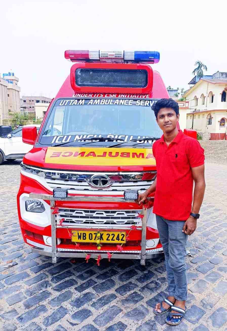  Patient-Focused ICU Ambulance in Mukundapur for Medical Transfers