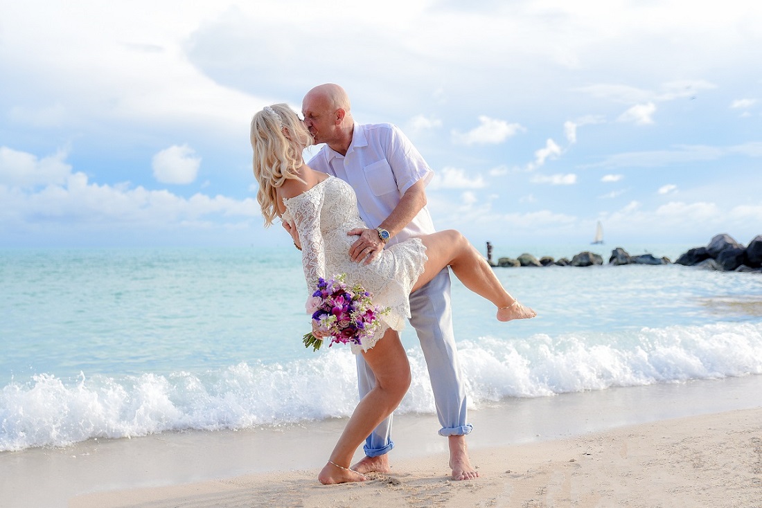  How Key West Wedding Photographers Capture Unforgettable Memories?