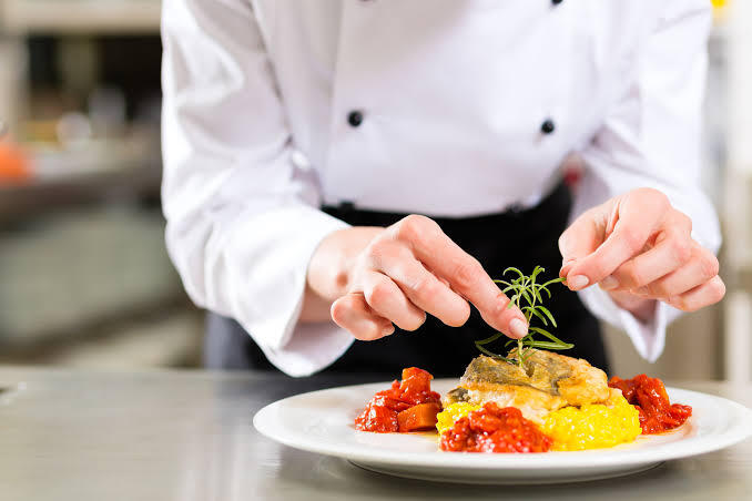  Hire a Personal Chef Full Time for Luxury Dining